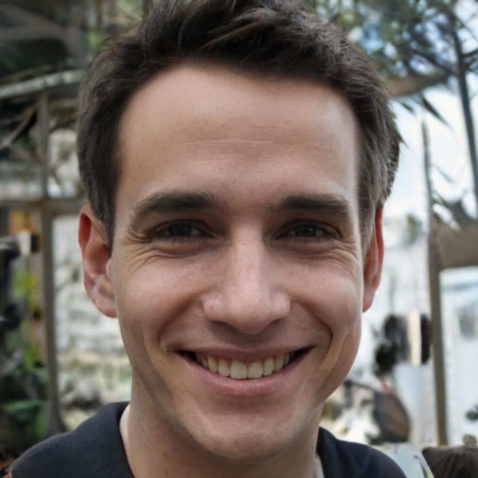 Carlos Mendoza, analista financiero senior